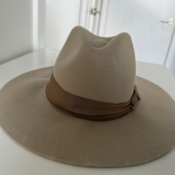 Aritzia Wide-Brim Hat Size M/L - Picture 2 of 4